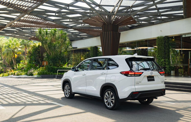 b4dcef_836448614ae945dfae0e67ba476e61d2mv2-1 Mặt đuôi xe bắt mắt và thể thao hơn