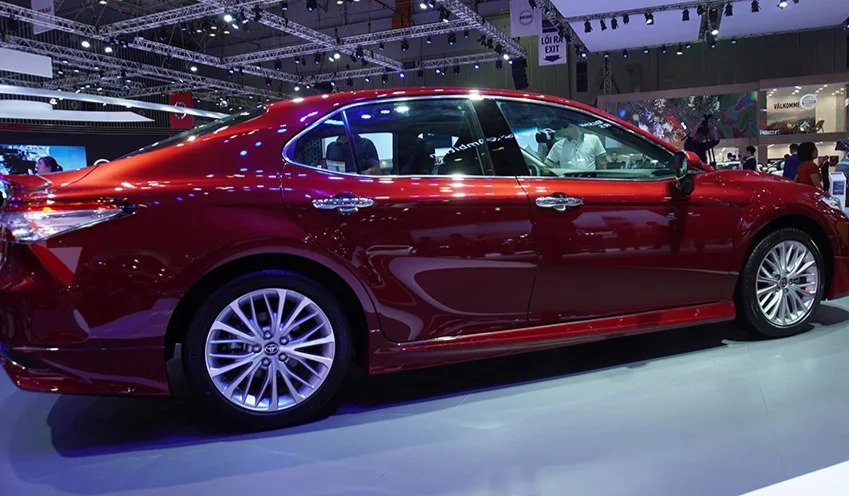 b4dcef_85683c40ad054f9888e7ff0c1514b255mv2-1 ree