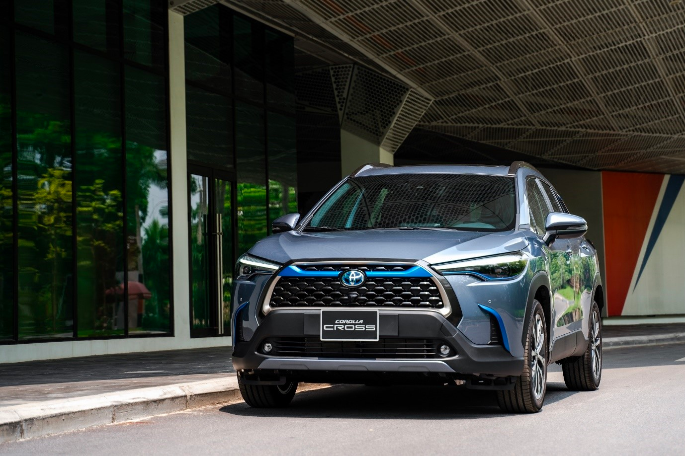 b4dcef_8f97b1d7dc45423392ffb920b52fb0ddmv2-2 Toyota Corolla Cross Hybrid 2022