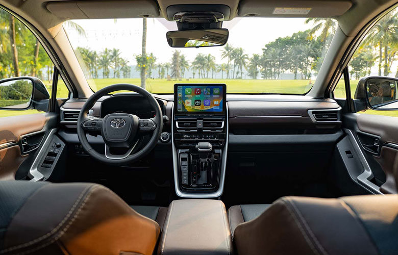 b4dcef_91d89f682b1c4fcb8acfc3b212251c27mv2-1 Nội thất Innova Cross 2023 sang trọng và tiện nghi