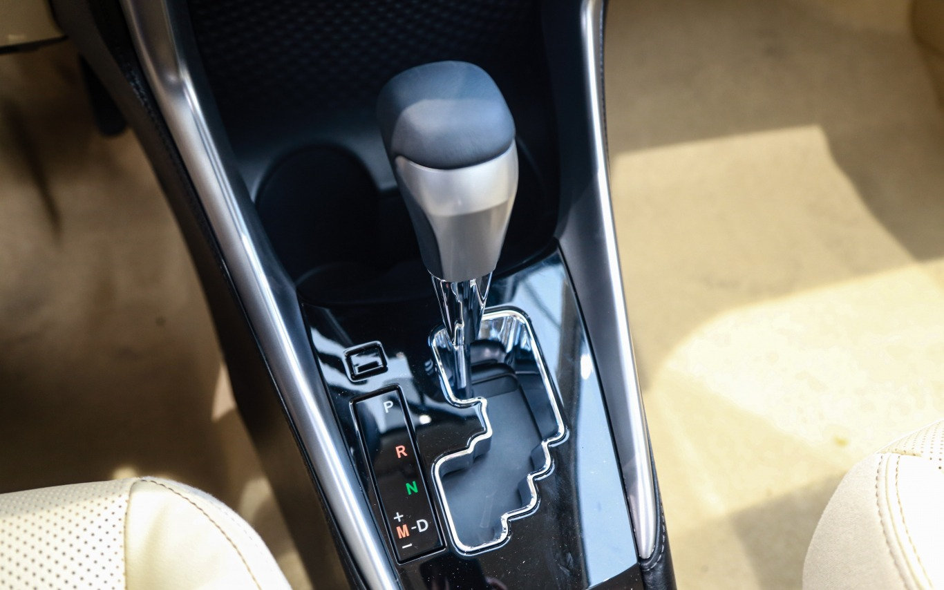 b4dcef_9c93fe5dd0384012948c4efa91f82a7fmv2-1 Hộp cần số bọc da sang trọng