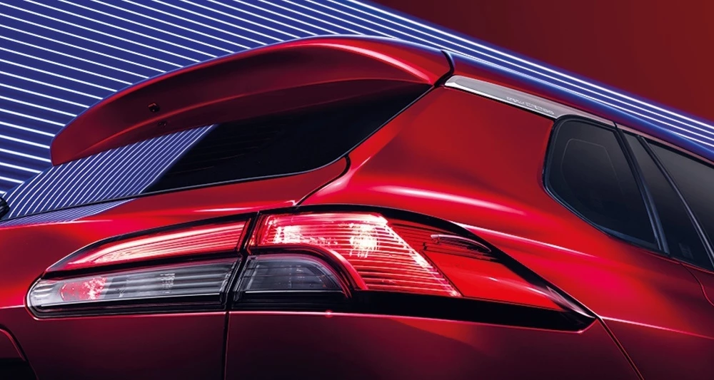 Thiết kế phần đuôi xe Toyota Corolla Cross 1.8V