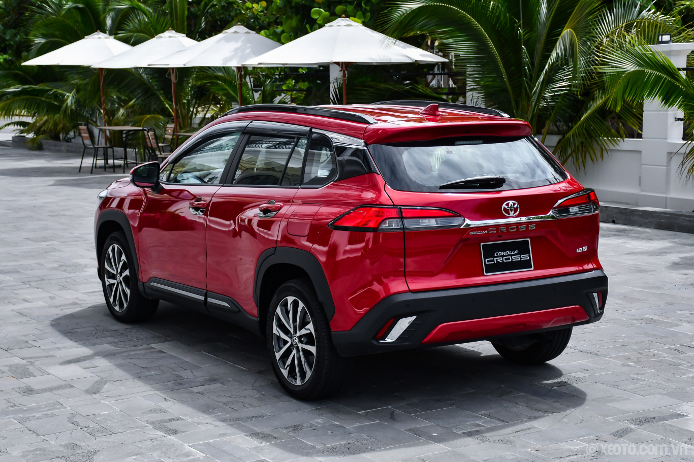 b4dcef_a1d4cfdd397147309aaf5fa0ddf045fcmv2-5 Đuôi xe Toyota Corolla cross 2023 màu đỏ