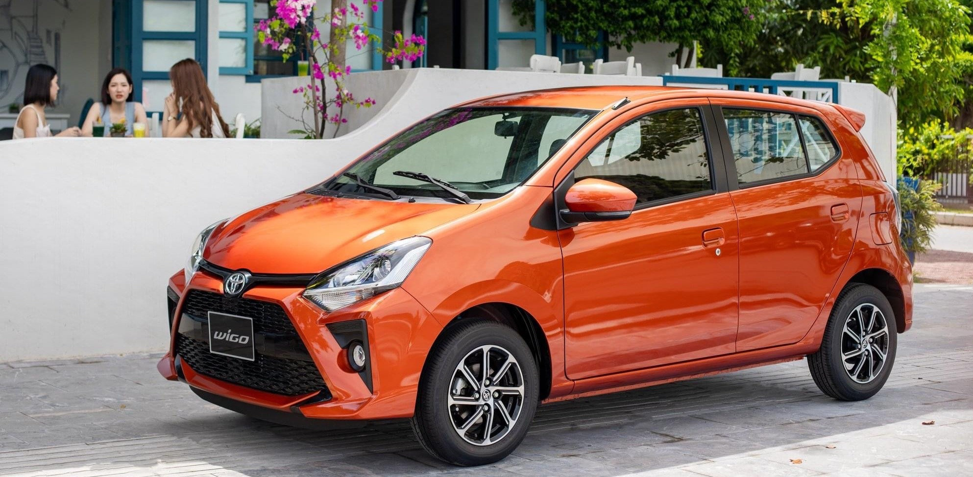 b4dcef_a3654c211b004596b49e88ea9f0e00camv2-1 ree