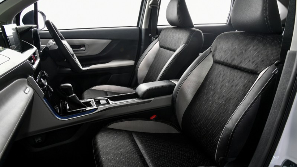 b4dcef_ab66fa143edd46aba1dd70038057dda9mv2-1 Ghế ngồi xe Veloz Cross sang trọng