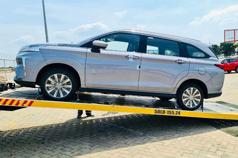 b4dcef_accc73853b5b4ed692aaf9bd8e81f60emv2-1 ree