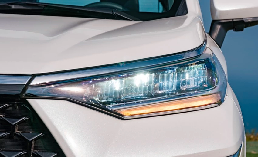 b4dcef_b17b11a82f7748609444eec2f62acc0cmv2-1 ree