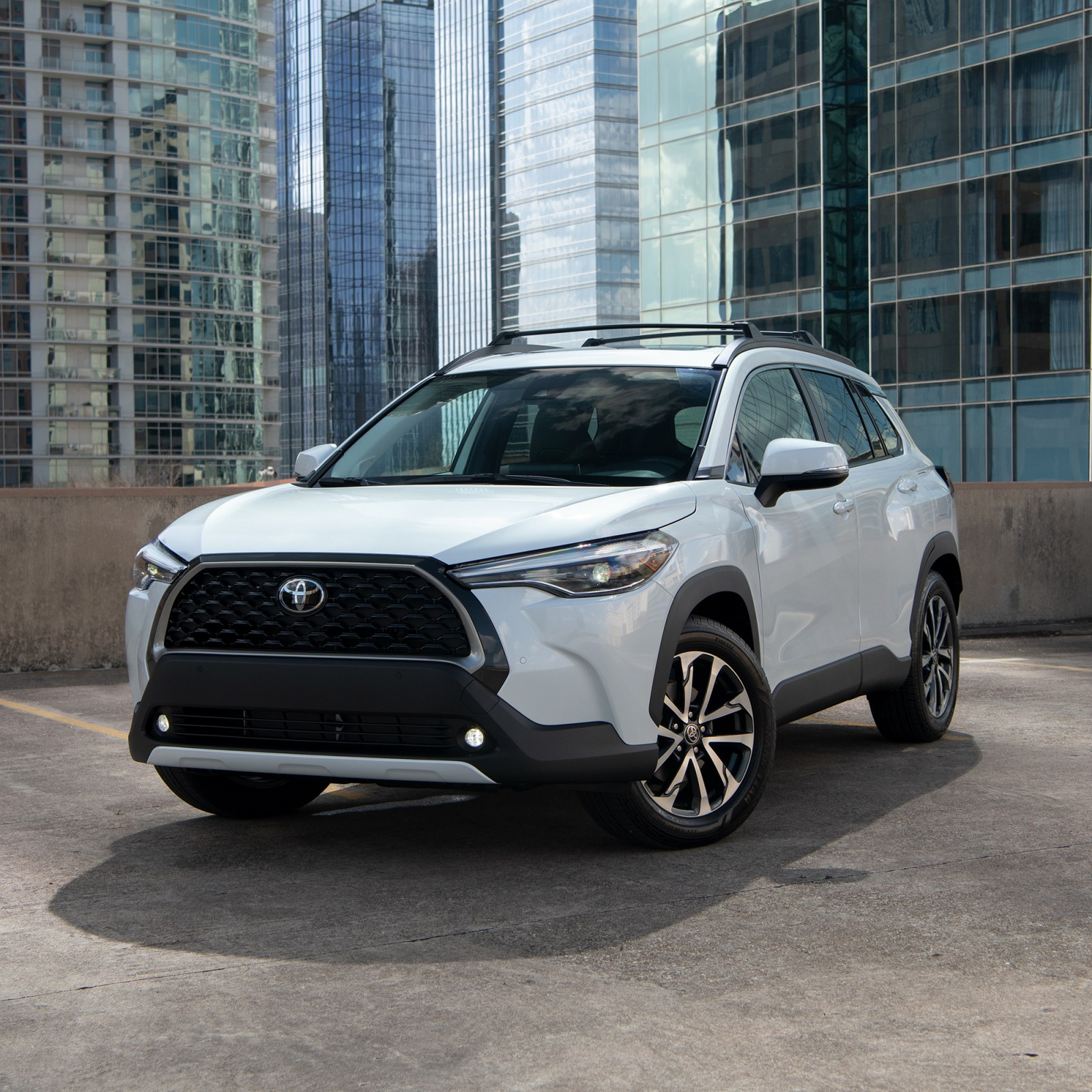 b4dcef_b34ea82c287340d08590c46e99506c78mv2-1 Phiên bản 1.8G màu trắng thiết kế ấn tượng