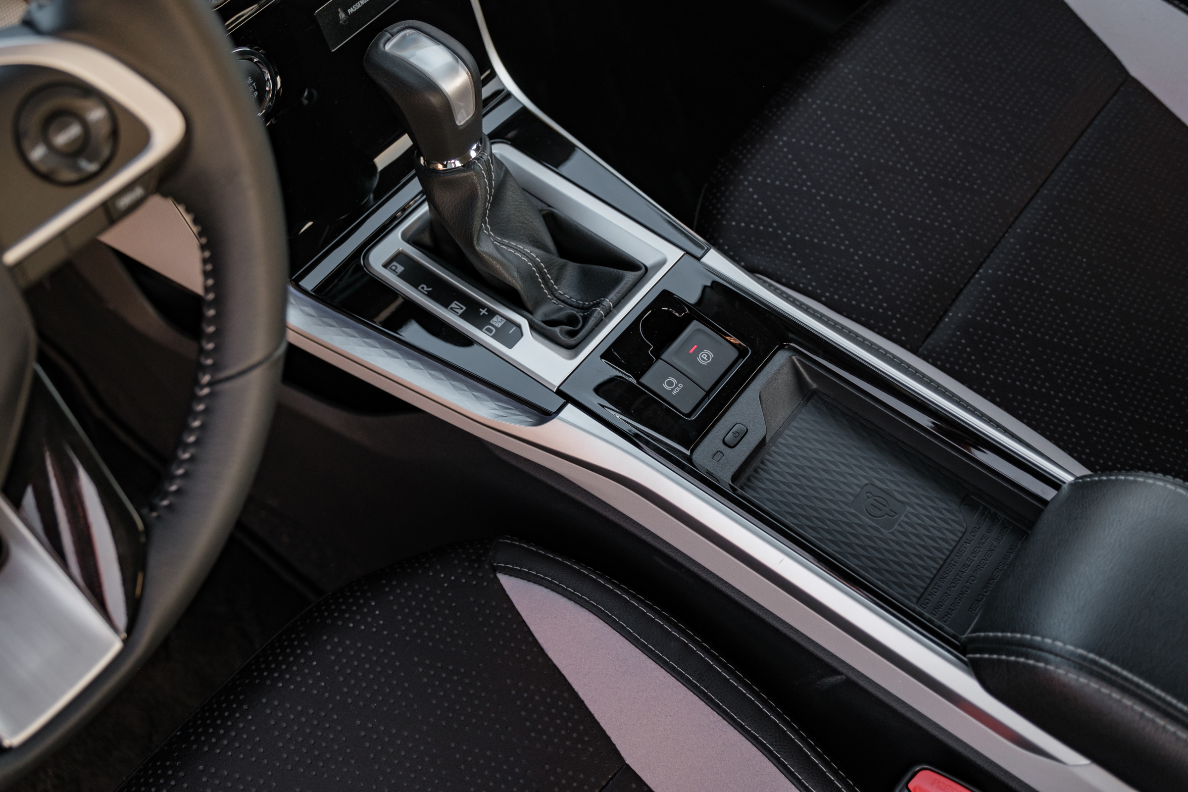 b4dcef_baef9e9e12564e1ab9a92e6bad786bfbmv2-3 Khu vực cần số