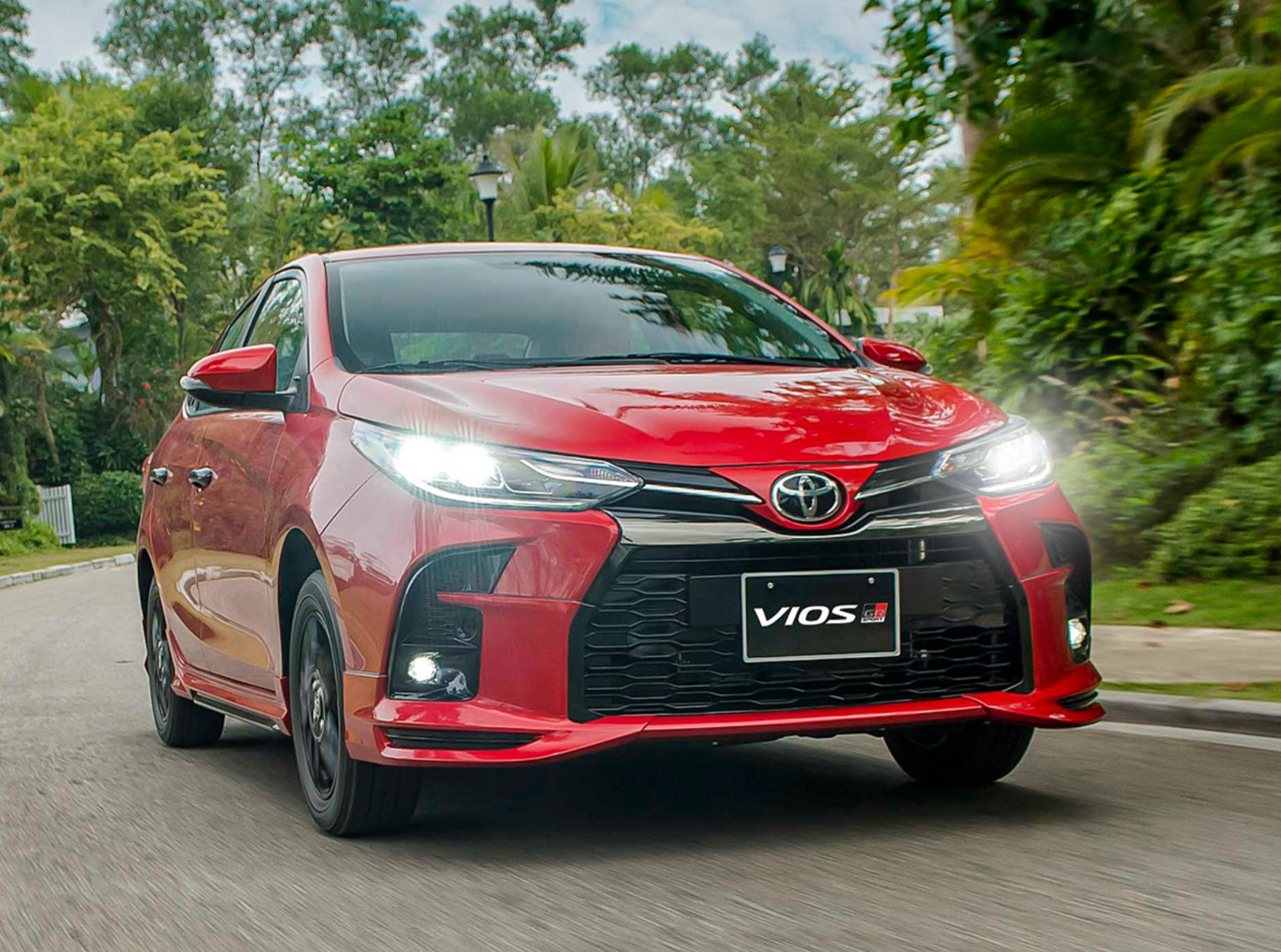 b4dcef_bd796df00c2f4667b75a451b45925c92mv2-3 Toyota Vios GRS 2023