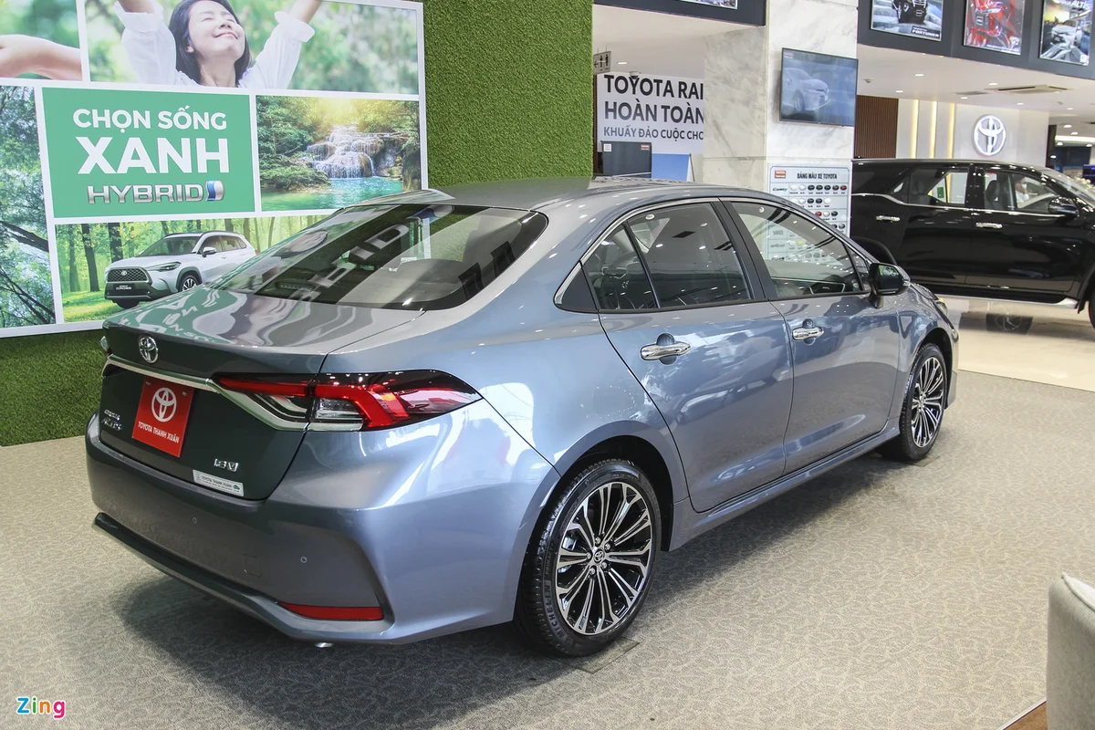 b4dcef_c45a2c5d11a949ae9ef9675590925b75mv2-3 Corolla-altis-2022