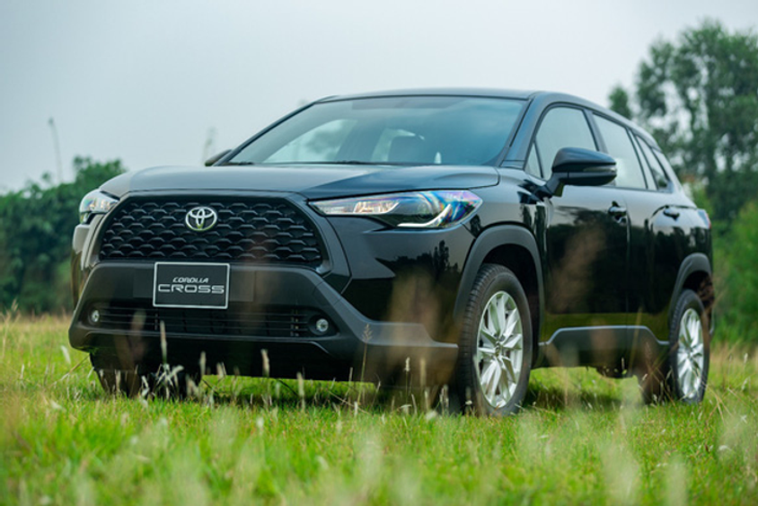 Toyota Corolla Cross 1.8HEV Hybrid giá lăn bánh