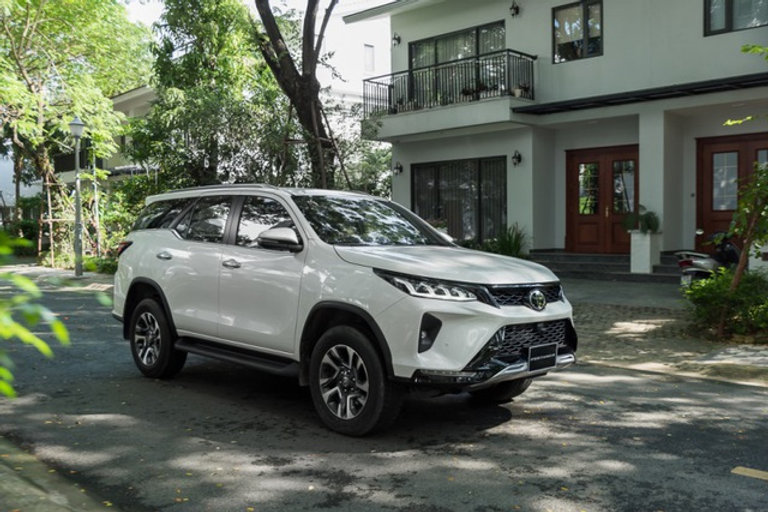 b4dcef_d6cc620ecb05425190adeb1186d7959amv2-7 Toyota-fortuner-2021