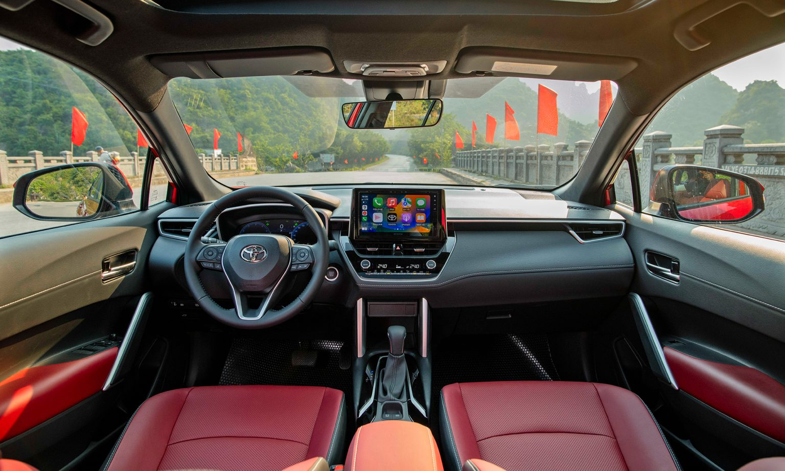 Khoang nội thất xe Toyota Corolla Cross 2026