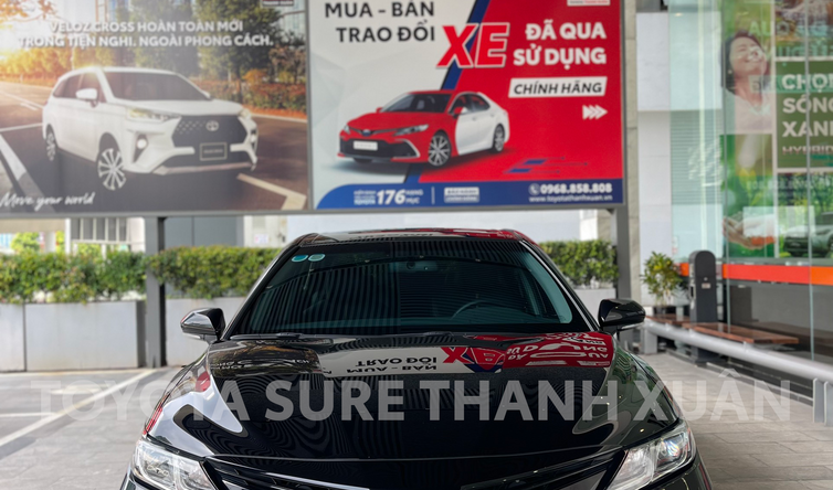 Toyota Camry 2.0G - Ảnh 2