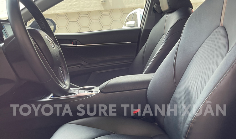 Toyota Camry 2.0G - Ảnh 6