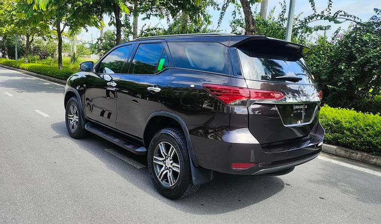 Toyota Fortuner 2017 AT 4x2 - Ảnh 2