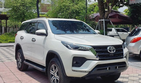 Toyota Fortuner 2.4G