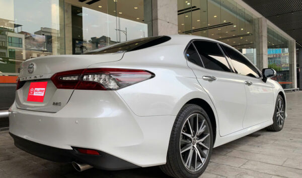 Toyota Camry 2.5Q 2022