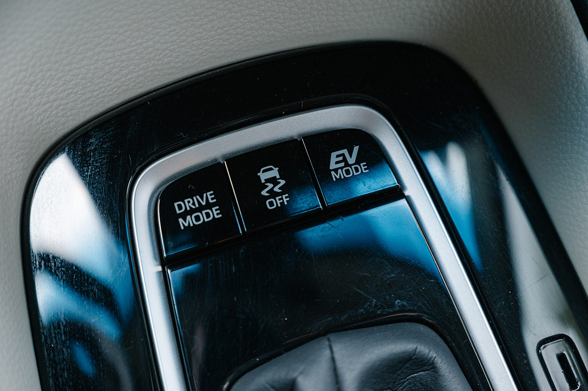 f03d58_0749c90774fa43adb87762517097e9c3mv2-1 Corolla-Altis-2023