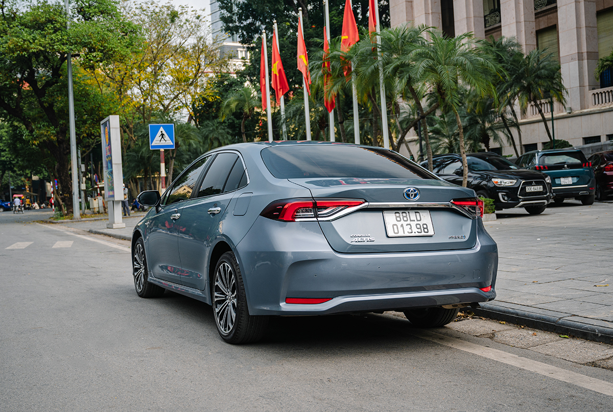 f03d58_30f07c620f384ef2885a0fdd6b28b789mv2-1 Corolla-Altis-2023