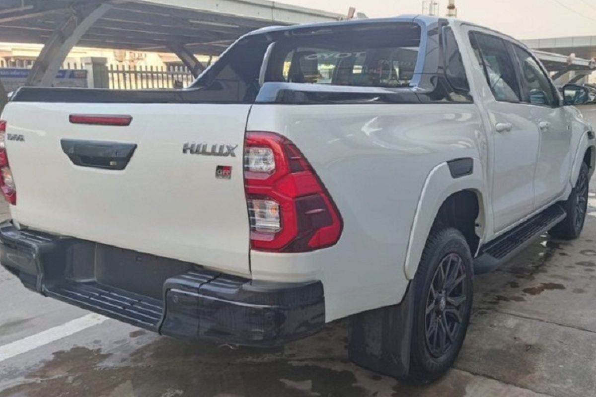 f03d58_3e2d480dd0eb493498ee0a521bd2488amv2-1 Hilux-2023