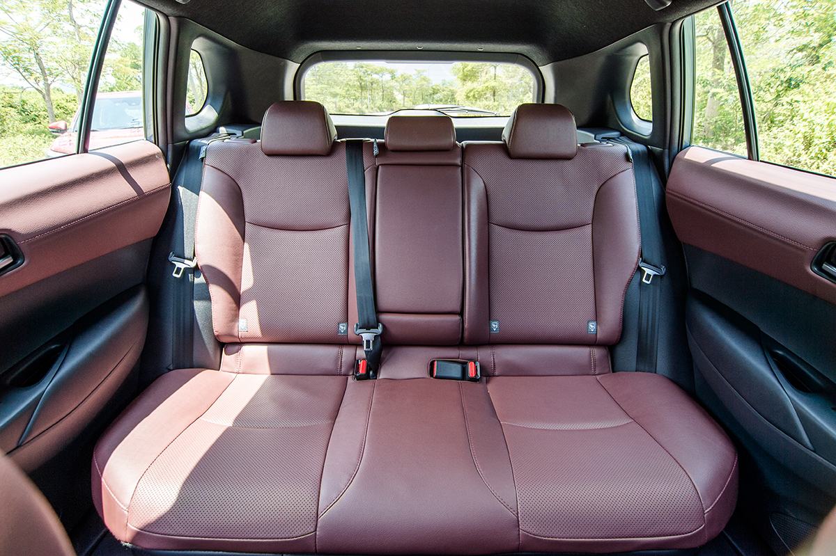 f03d58_7656d3feb32e4119b84f51d3f31ed141mv2-1 Corolla-Cross-2023