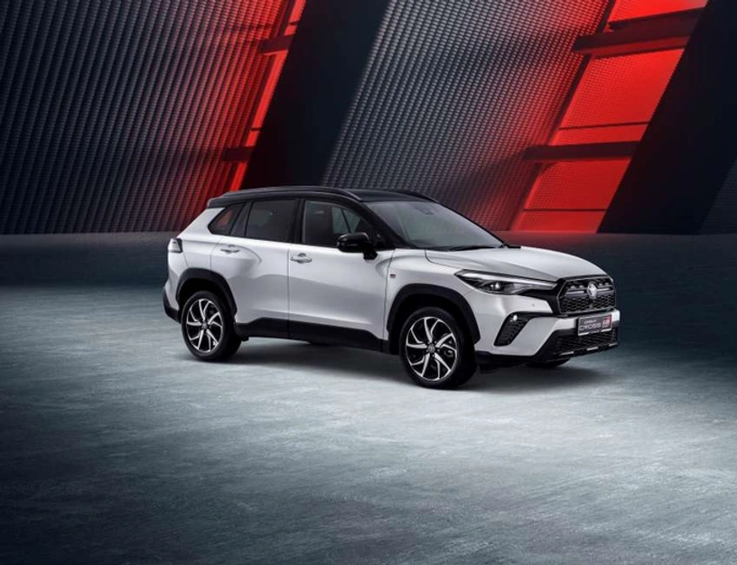 f03d58_9e8eeab02c3c4d09bf3e72f3ebe50b00mv2-1 Corolla-Cross-2023