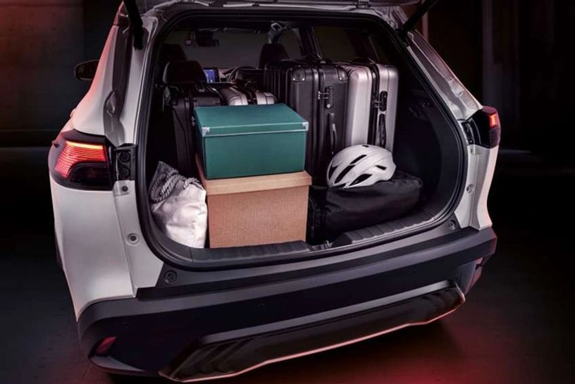 f03d58_b4b62a72027a47e0b5348b75a2bced1bmv2-1 Corolla-Cross-2023