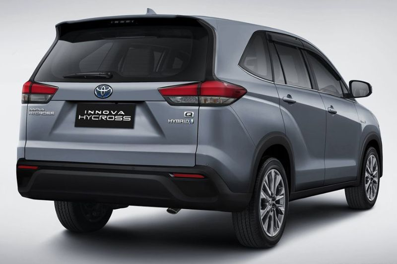 Đuôi xe có đen hậu mới tinh tế hơn