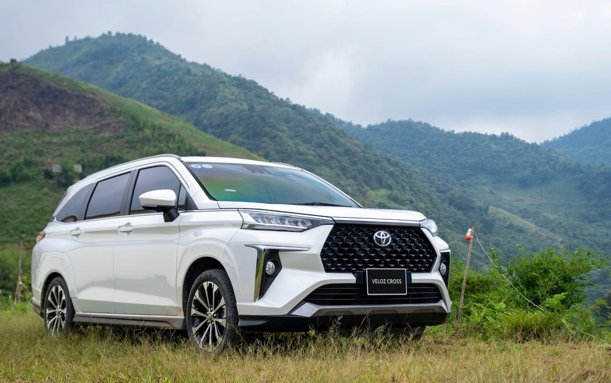 f03d58_f1b5744311da4e6fa1c6ce72f4447c56mv2-2 Veloz-Cross-2023