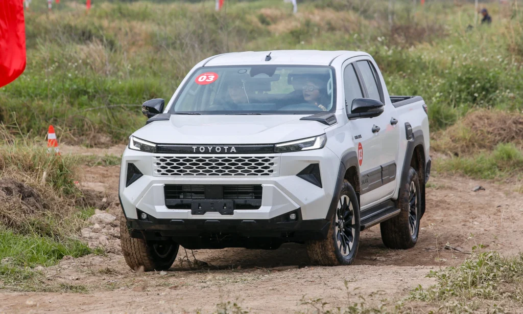 Thiết kế ngoại thất Toyota Hilux 2026