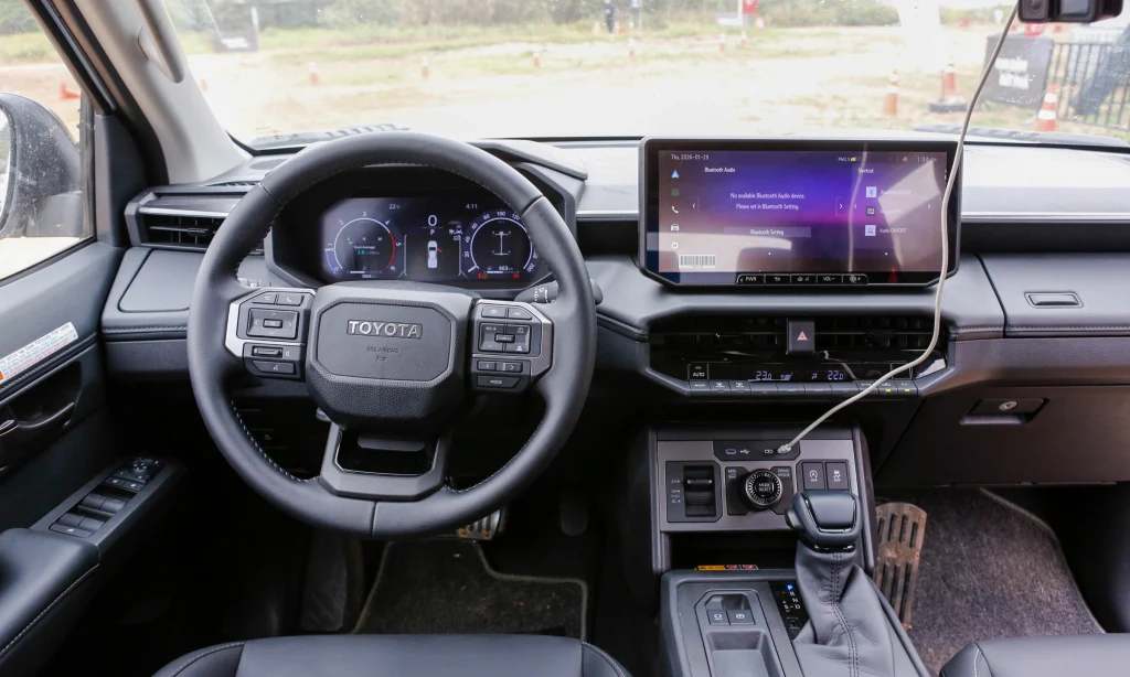 Thiết kế nội thất Toyota Hilux 2026