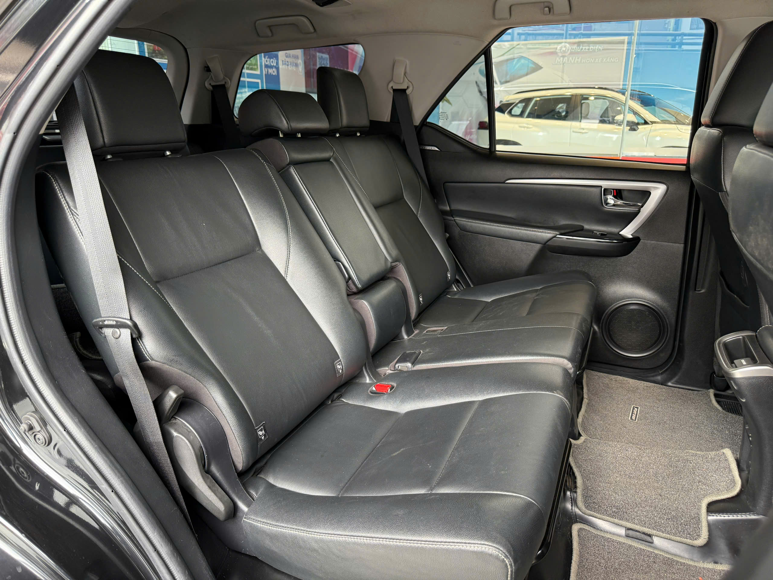 FORTUNER 2022 - 2.4 AT - Ảnh 18