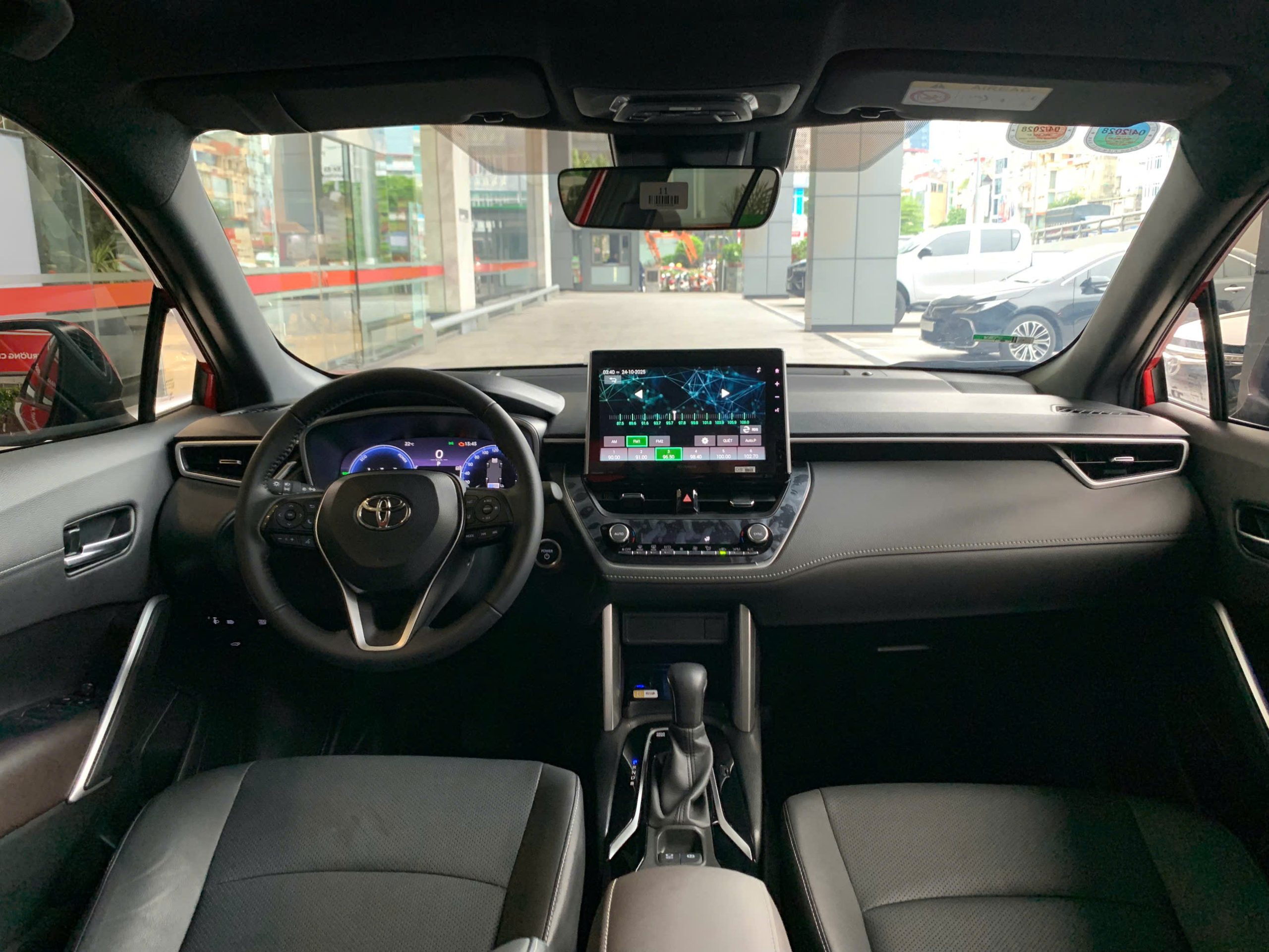 Corolla Cross HEV 2025 - Ảnh 13