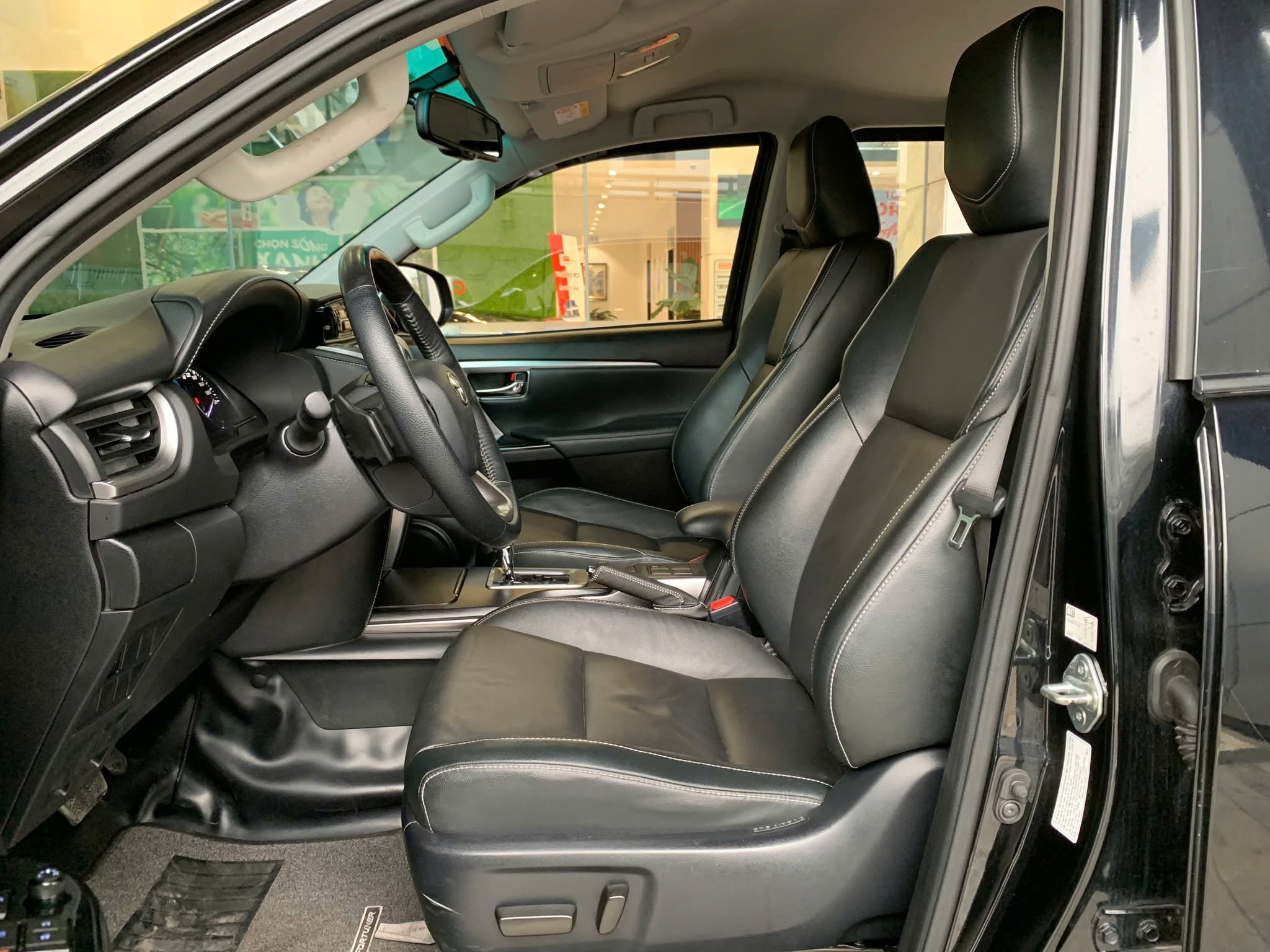 Toyota Fortuner 2022 - 2.4 AT - Ảnh 16