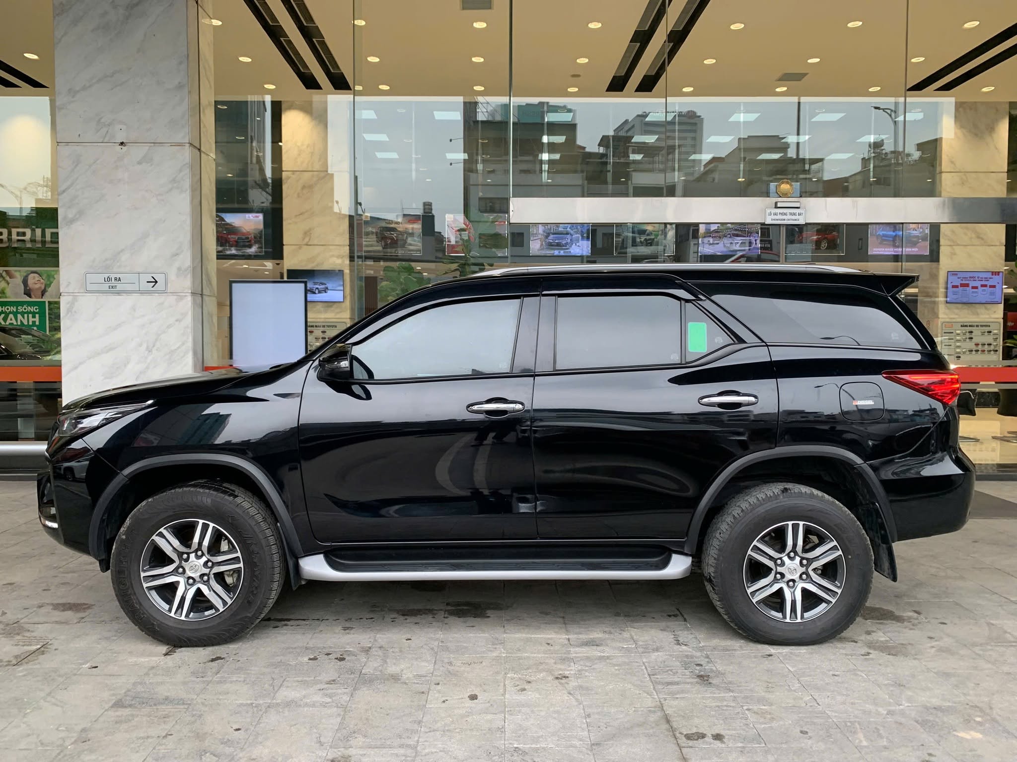 Toyota Fortuner 2022 - 2.4 AT - Ảnh 11