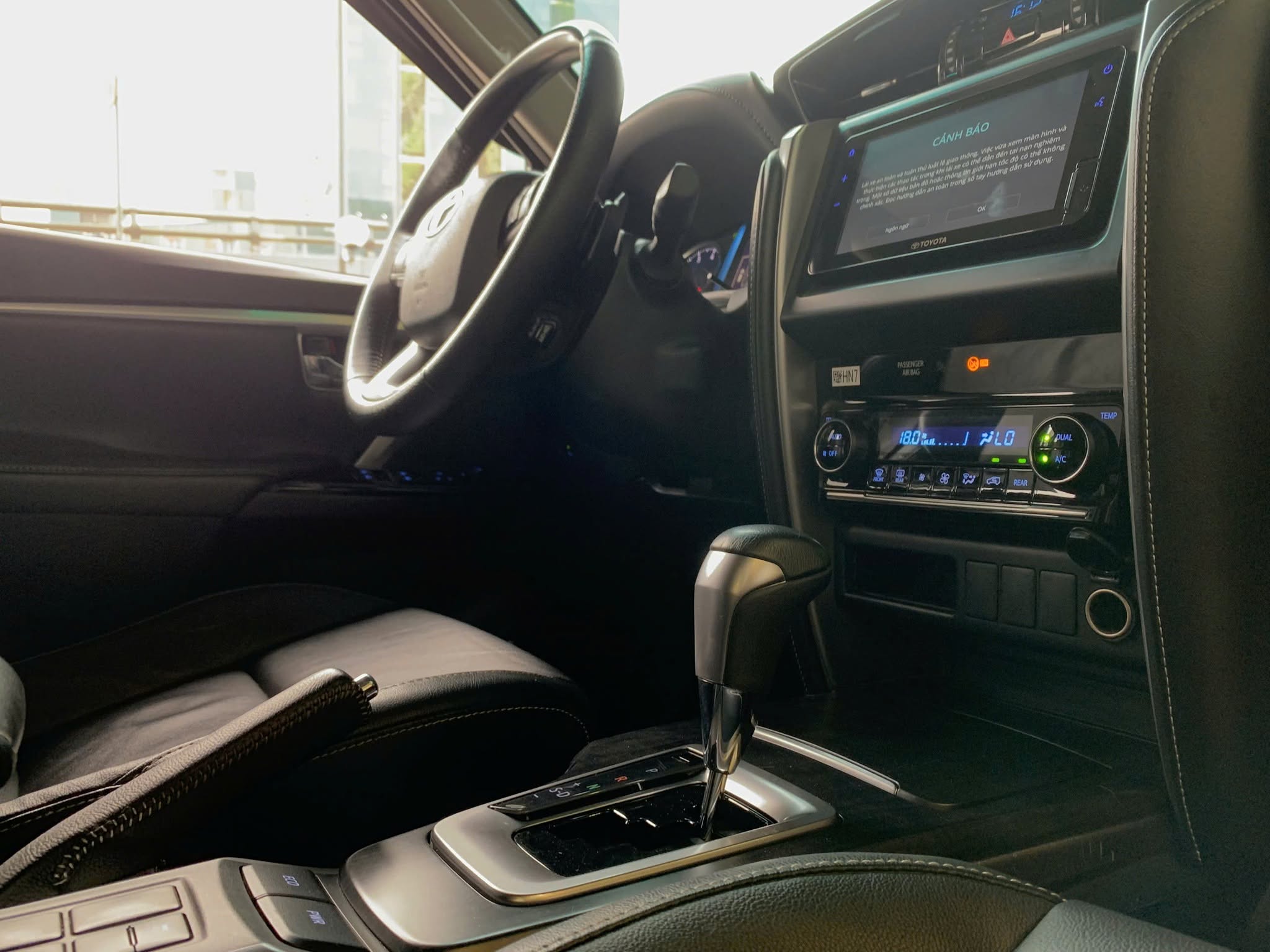 Toyota Fortuner 2022 - 2.4 AT - Ảnh 15