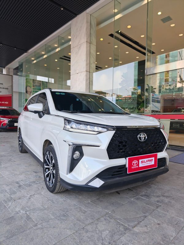 Toyota Veloz Cross Top 2024