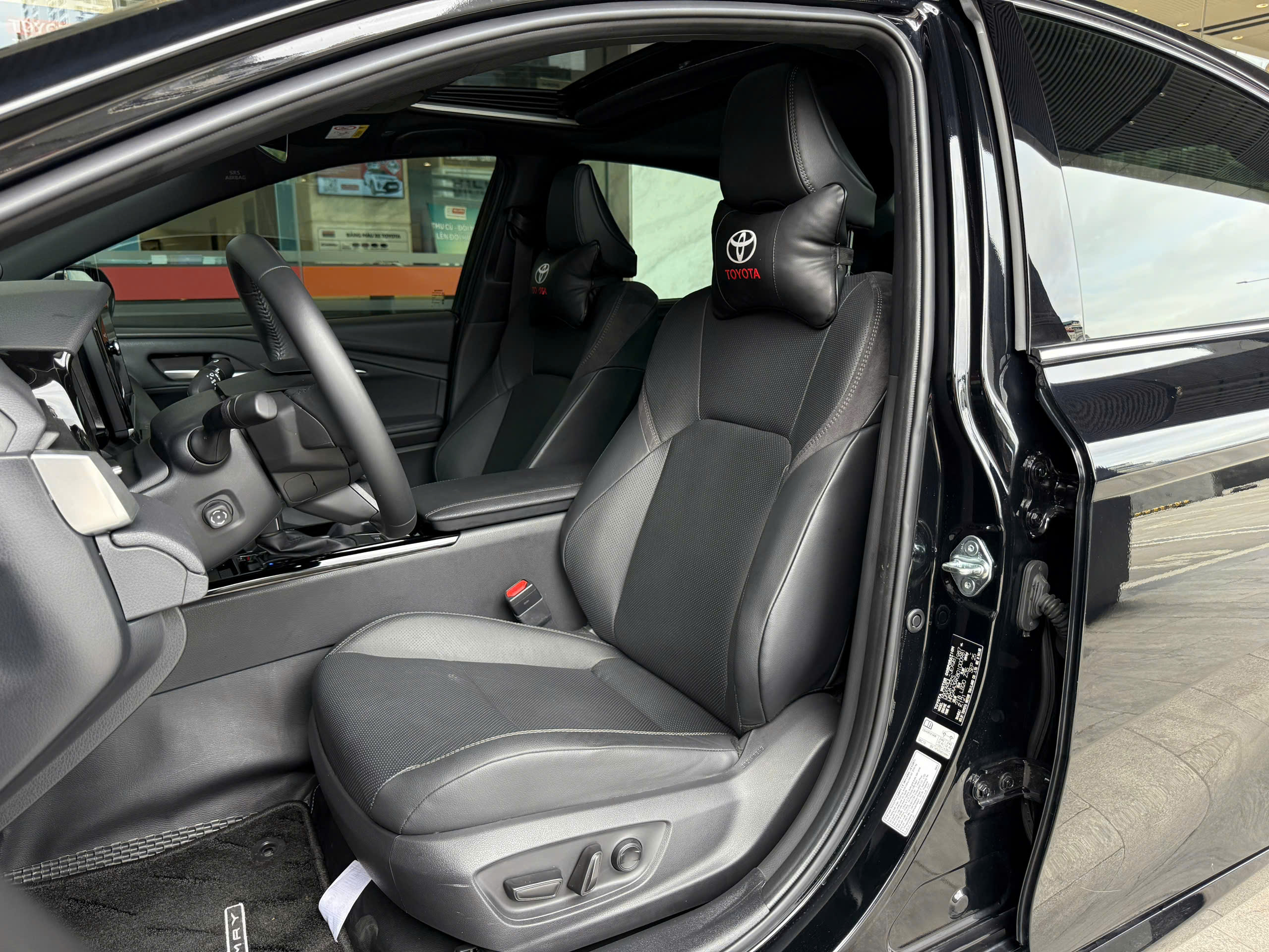 Toyota Camry 2.0Q 2025 - Ảnh 17