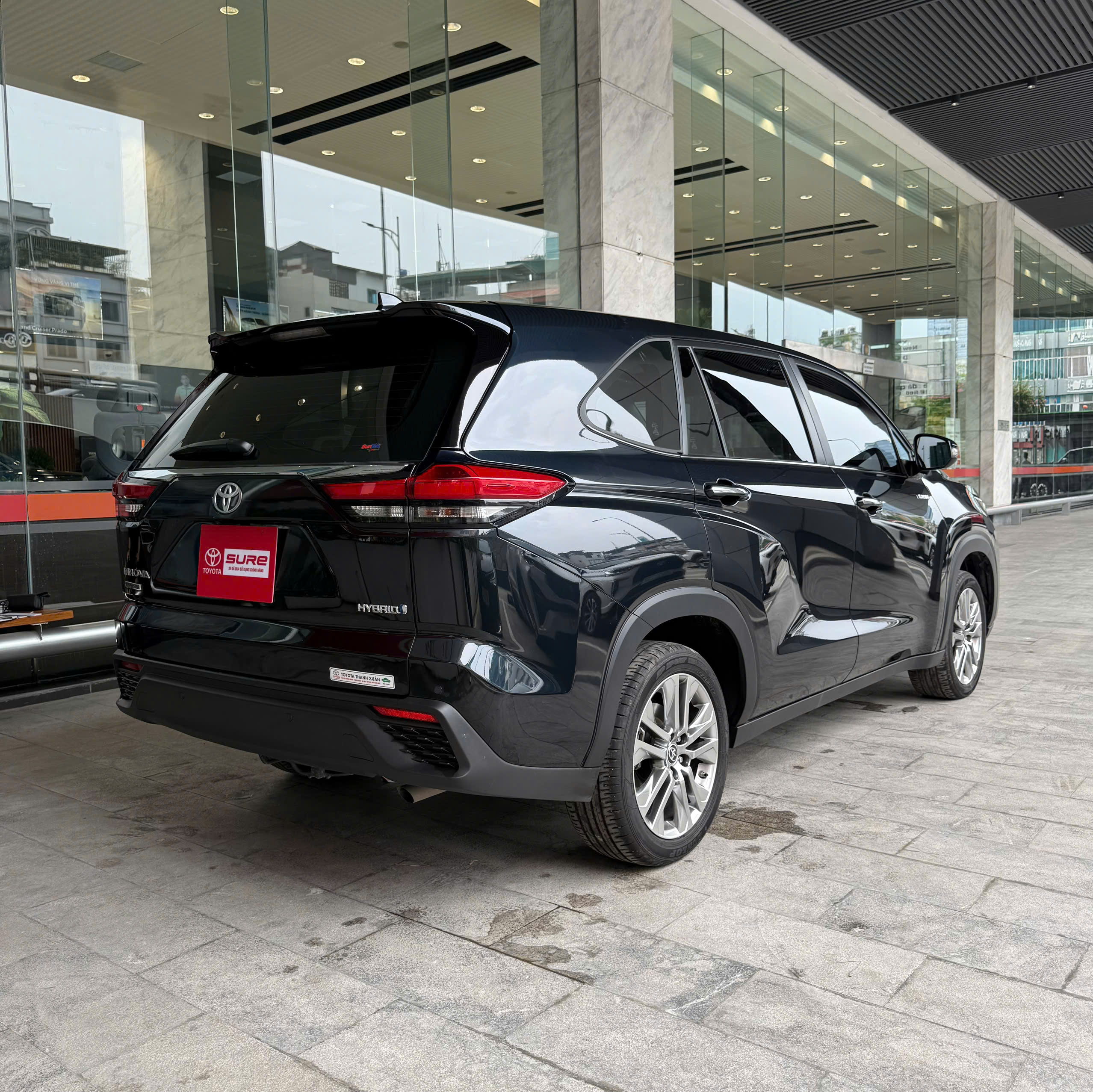 Innova Cross Hev 2025 - Ảnh 13
