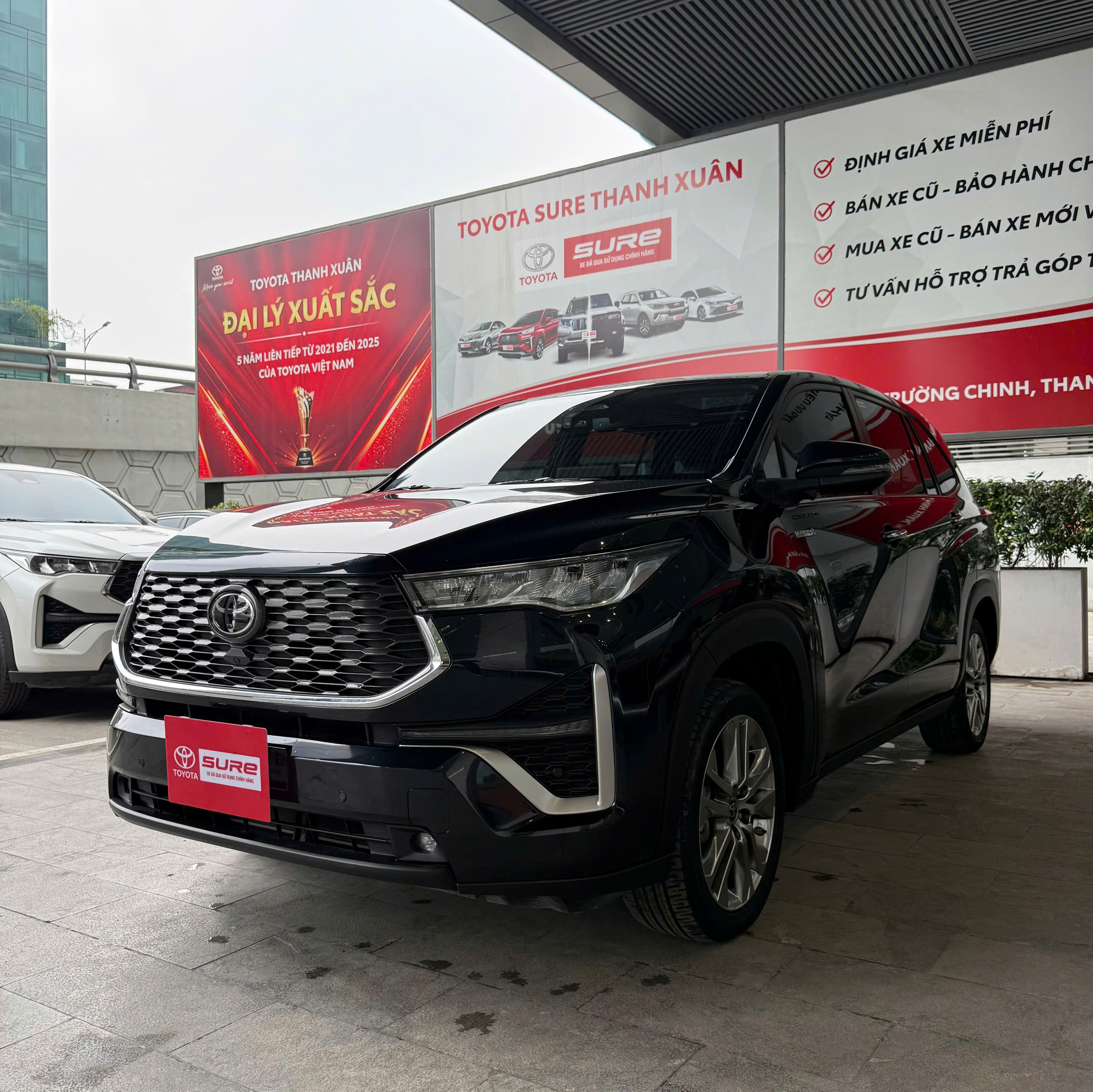 Innova Cross Hev 2025 - Ảnh 5
