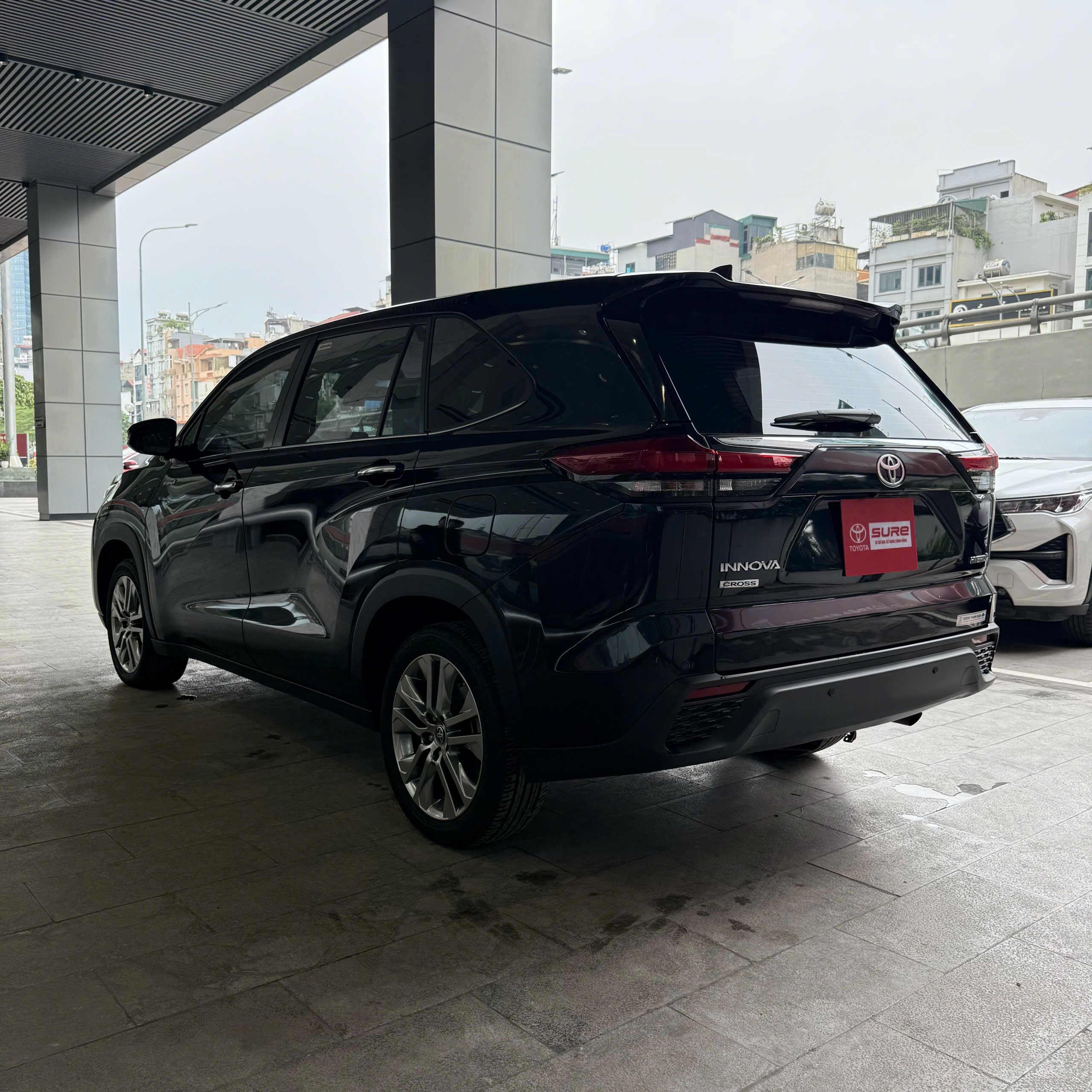 Innova Cross Hev 2025 - Ảnh 11