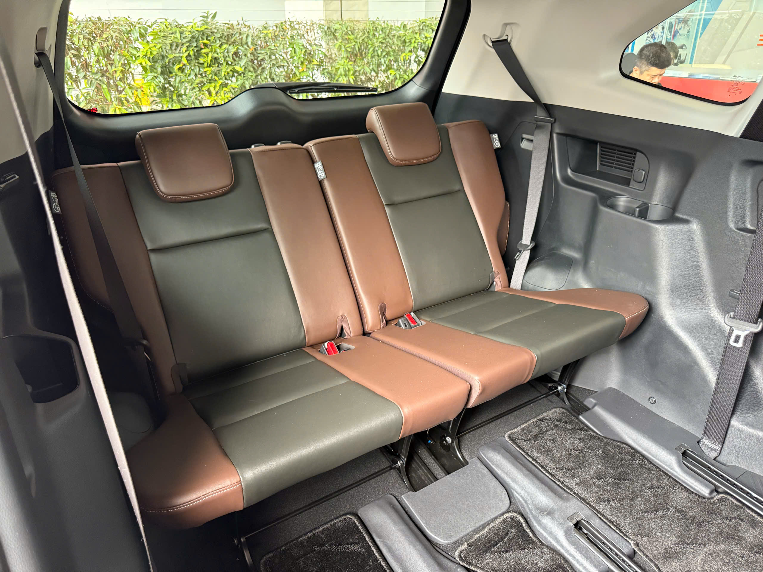 Innova Cross Hev 2025 - Ảnh 19