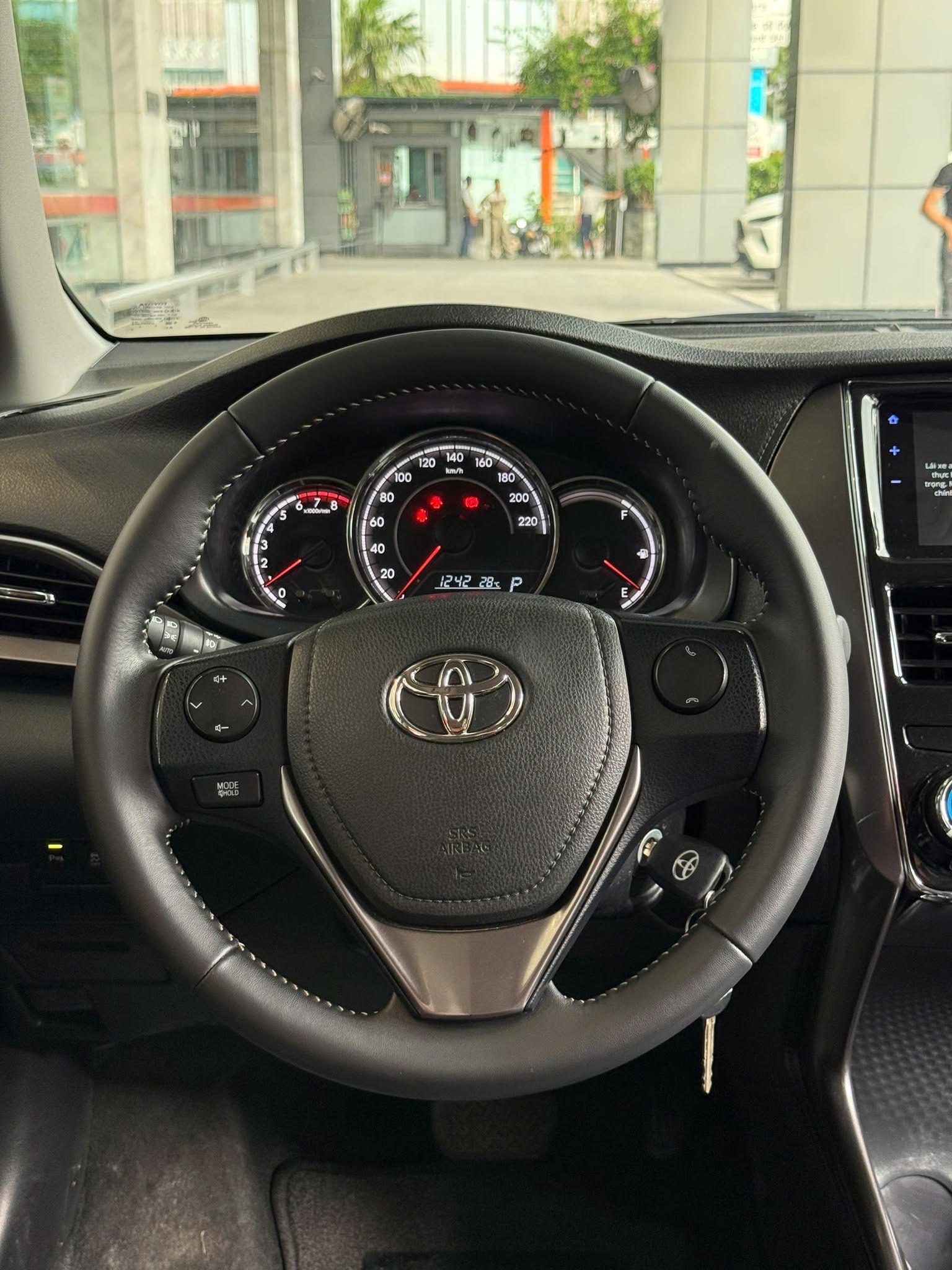 Vios E-CVT 2025 - Ảnh 13